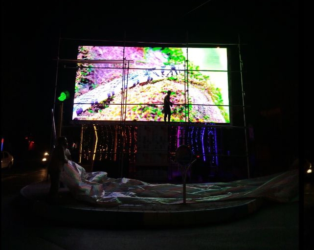 قیمت تلویزیون شهری، مدنترین ابزار تبلیغات محیطی قرن ۲۱